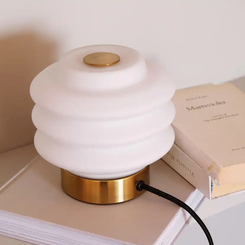 Bordslampa Dyberg Larsen Diva