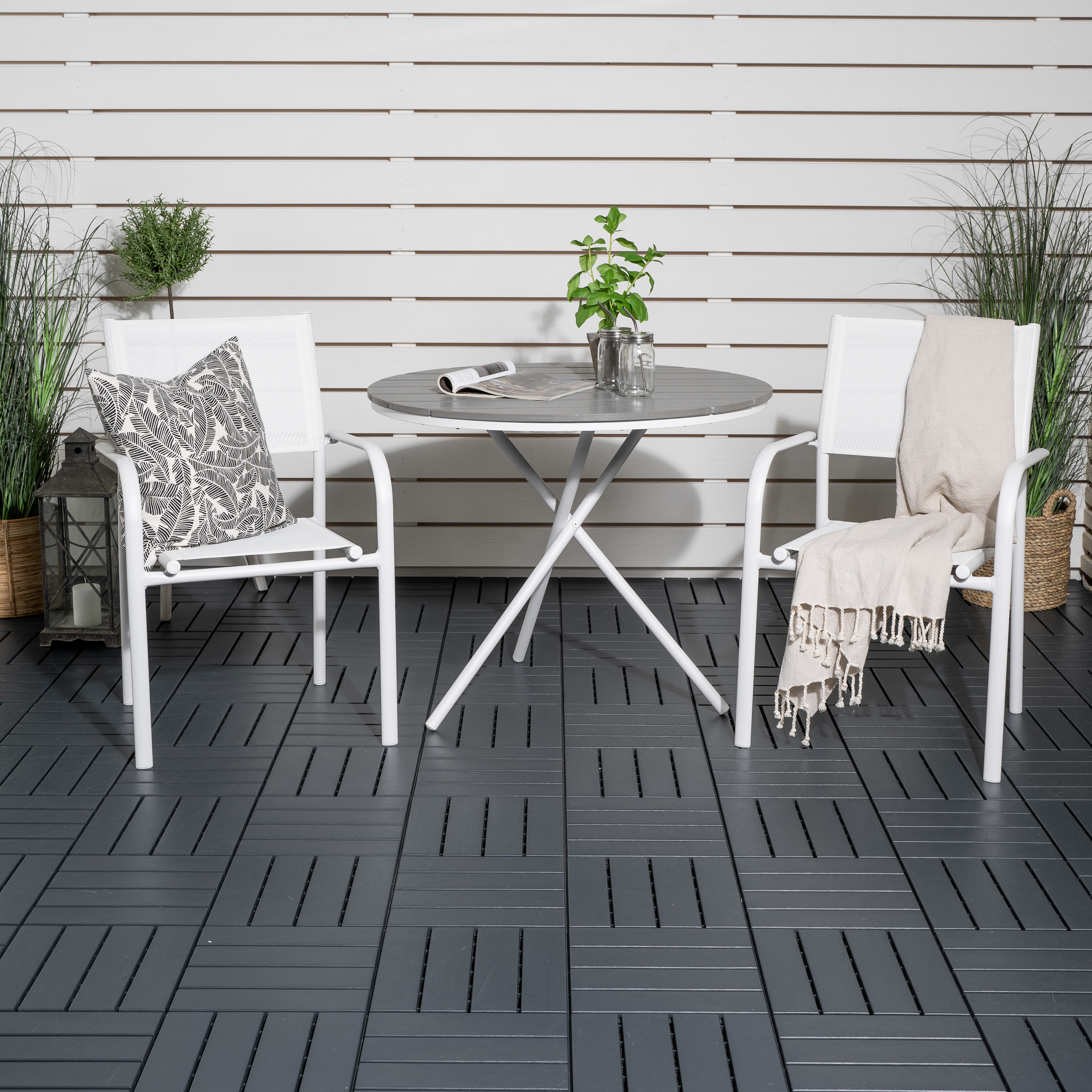Cafégrupp Venture Home Pincy Ø 90 med 2 Siri Matstolar