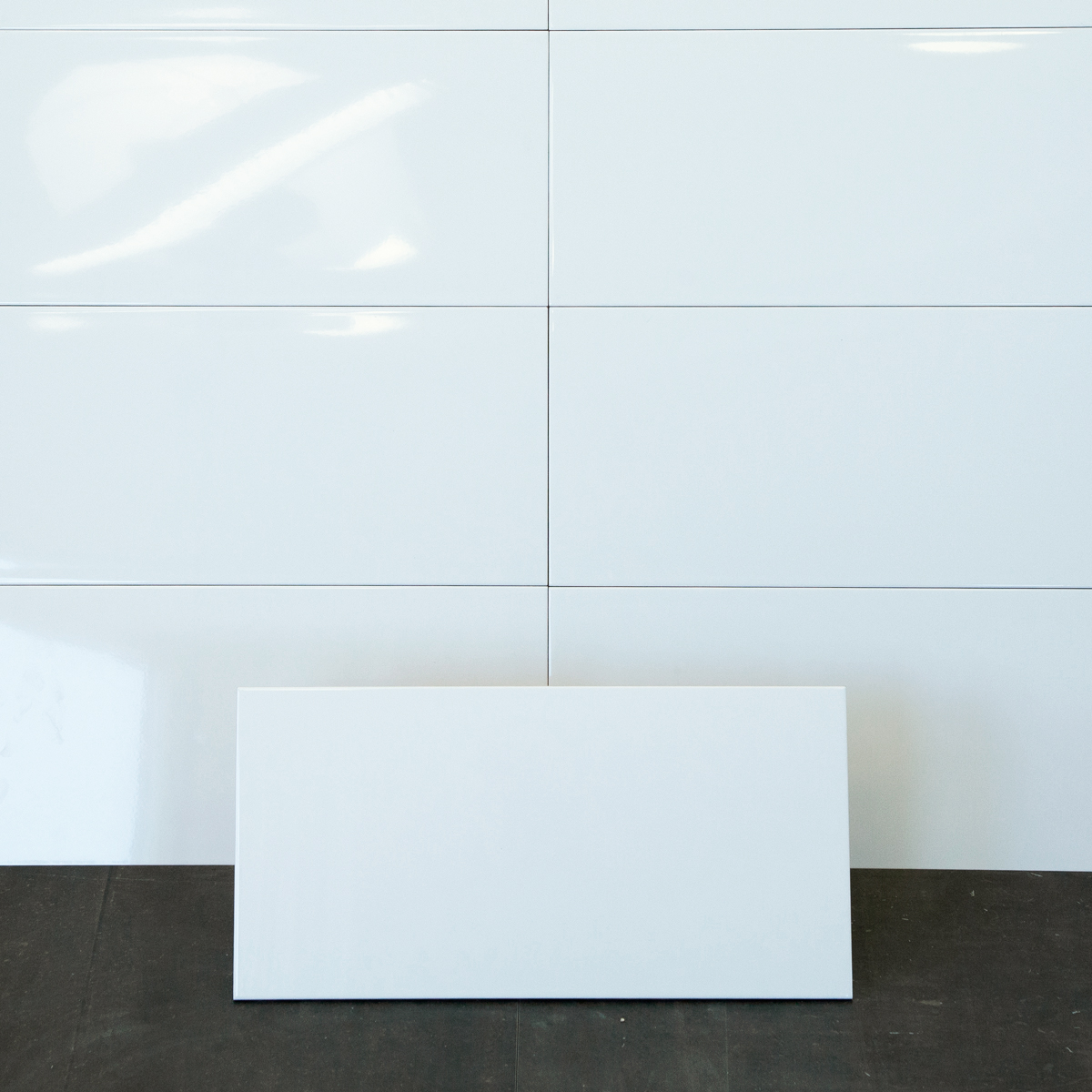 Kakel ArcTile Line White (vit blank) Glossy 30x60 cm