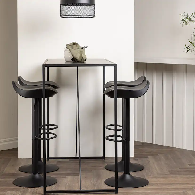 Matgrupp Venture Home Brea med 4 Adesto Stolar