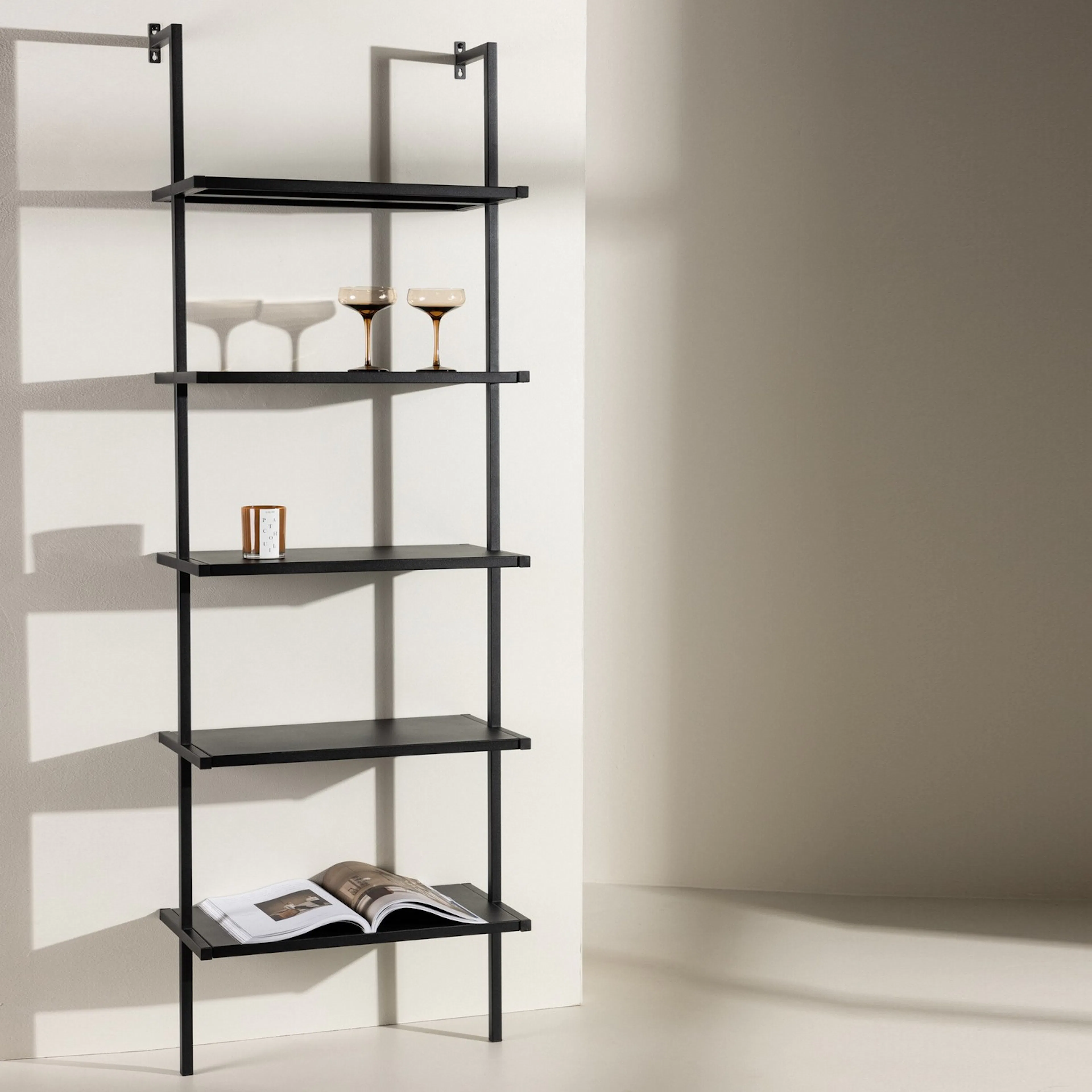 Vägghängd Hylla Venture Home Caracas i Svart Stål 183 cm