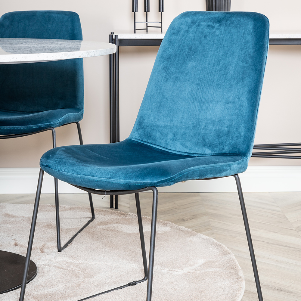Matgrupp Venture Home Roxanna med 4 Muscot Stolar Runt