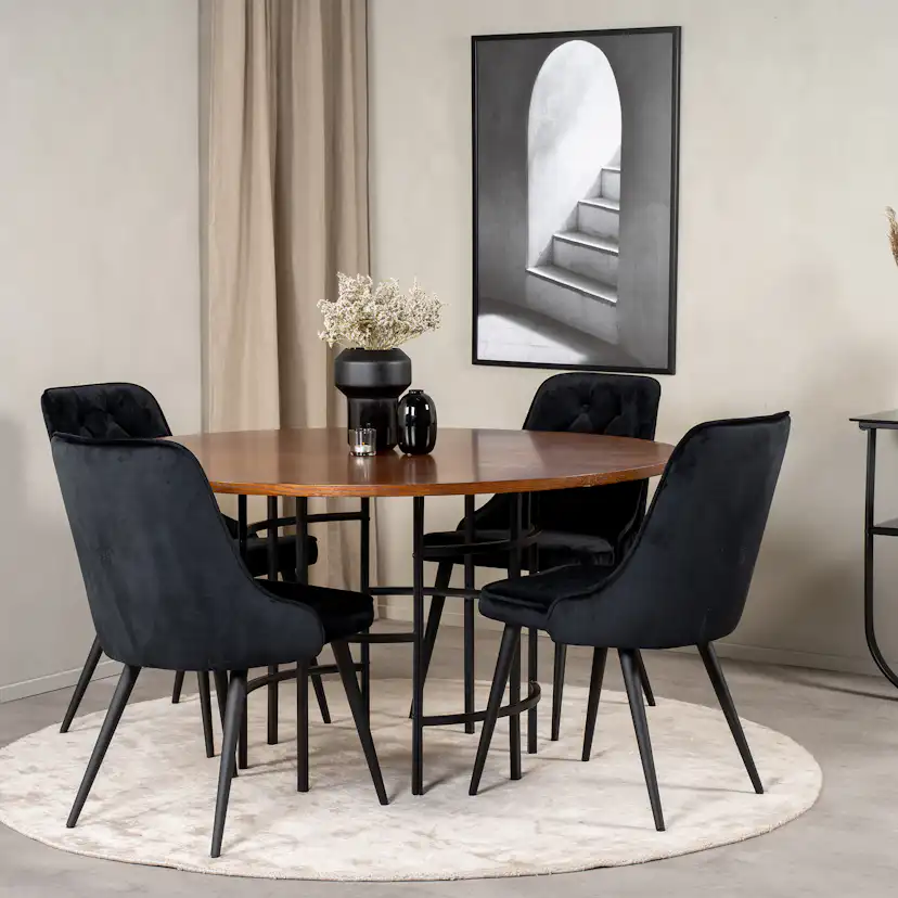 Matgrupp furniture/fashion Copenhagen med 4 Vera Stolar