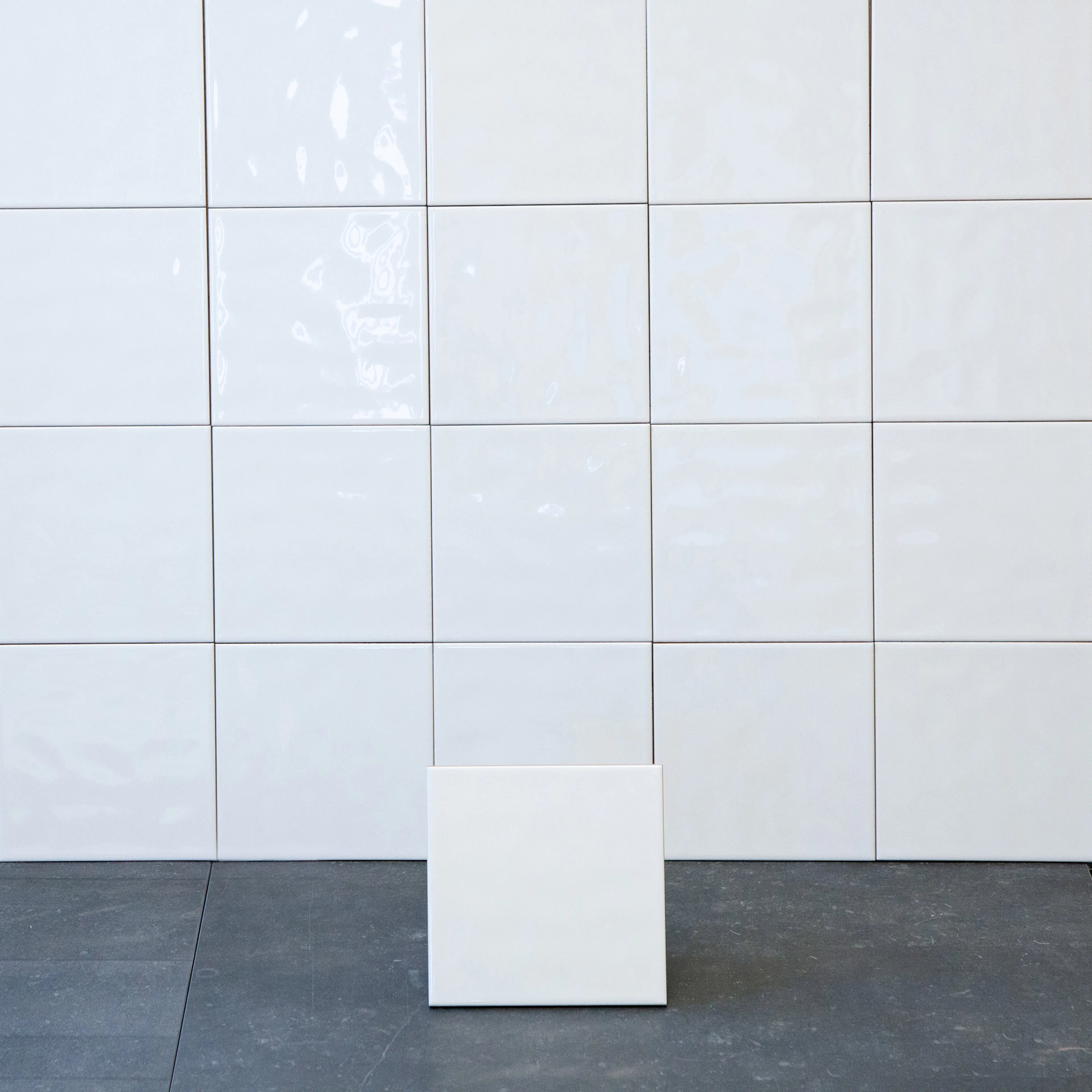 Kakel ArcTile Vit Vågig Blank 15X15 cm