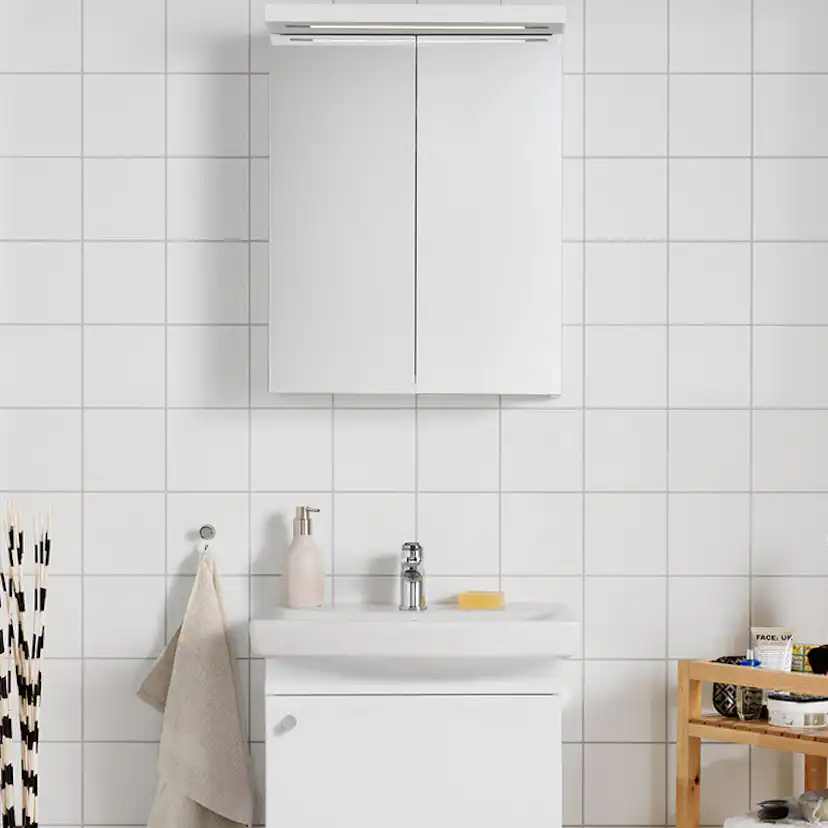 Möbelpaket Hafa Life Komplett med Lucka och Spegelskåp 500