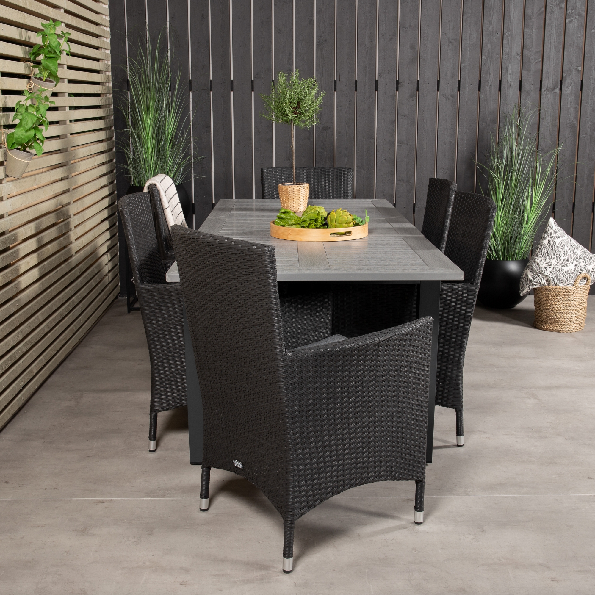 Albany Dining Table 160/240*100 - Svart Alu / Grey Aintwood+ Svart/Grå
