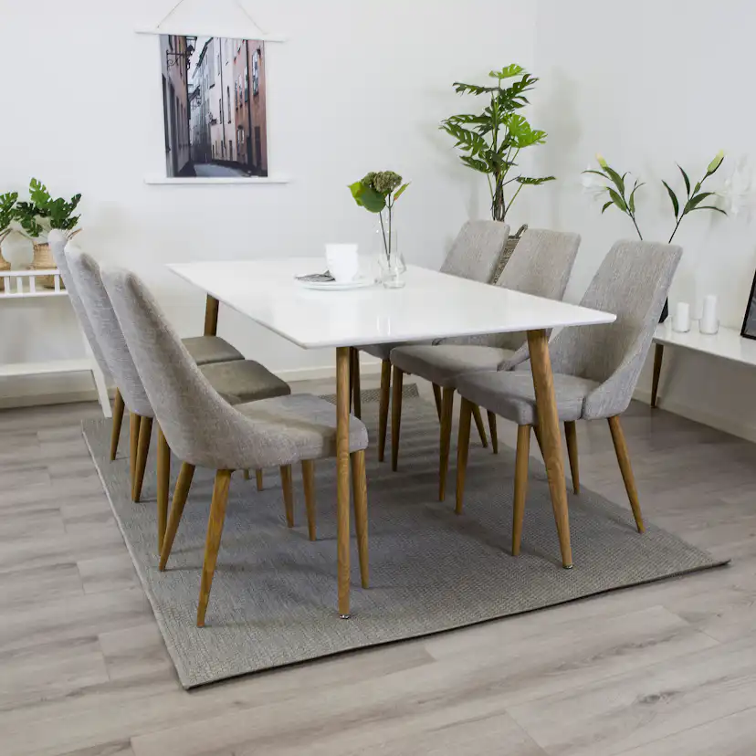 Matgrupp Venture Home Pobbie med 6 Laura Stolar