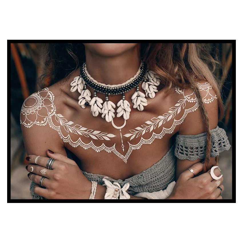 Poster Gallerix Necklace And Ornament