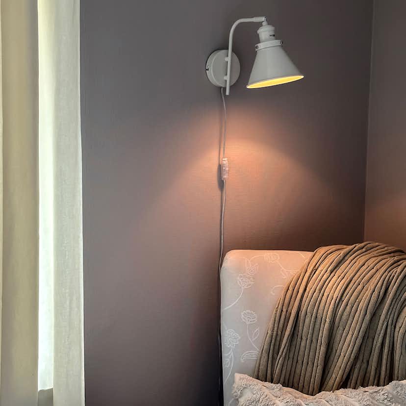 Vägglampa Aneta Paris