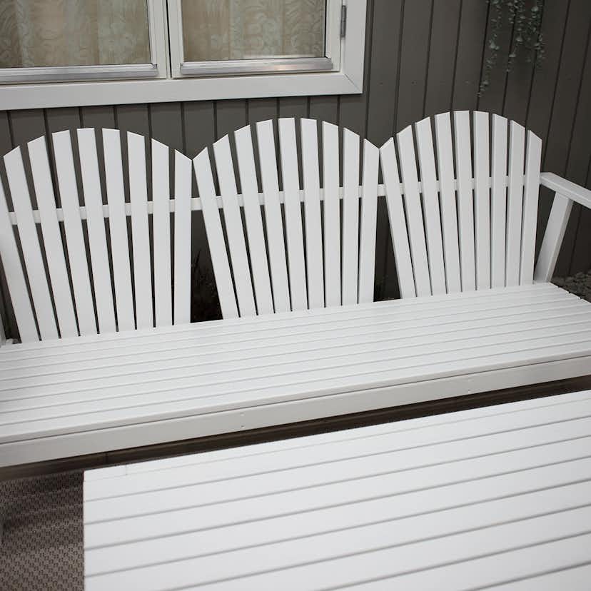 Matgrupp Baltic Garden Kungsholm Vit Loungegrupp i Trä med Soffa, 2 Fåtöjler & Bord