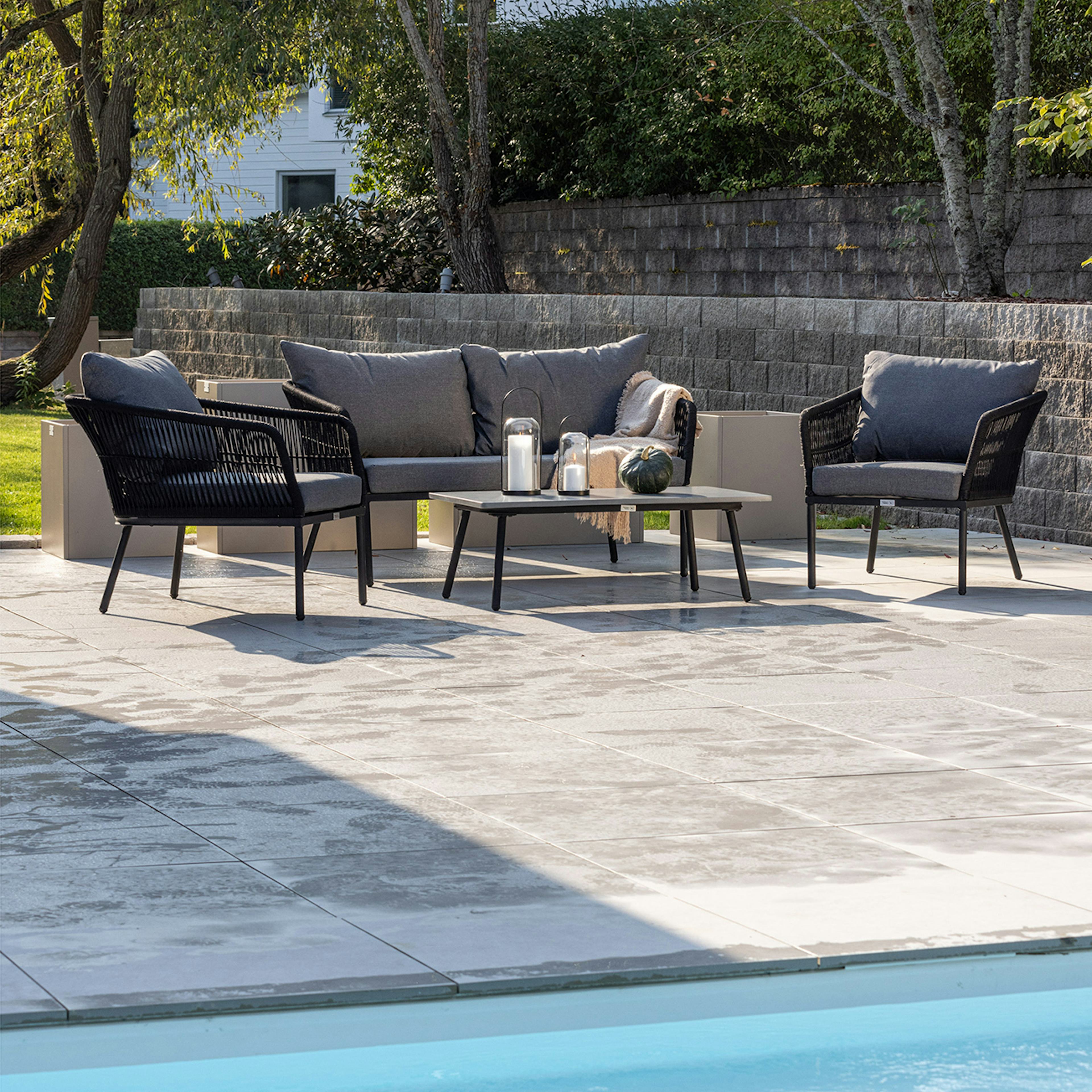 Loungegrupp Venture Home Leon, 2-Sits Soffa, 2 Fåtöljer & Bord - Inklusive Dynor