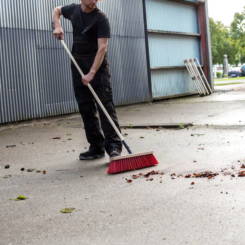 Träskaft Vikan med Gänga Ø25 mm 1560 mm