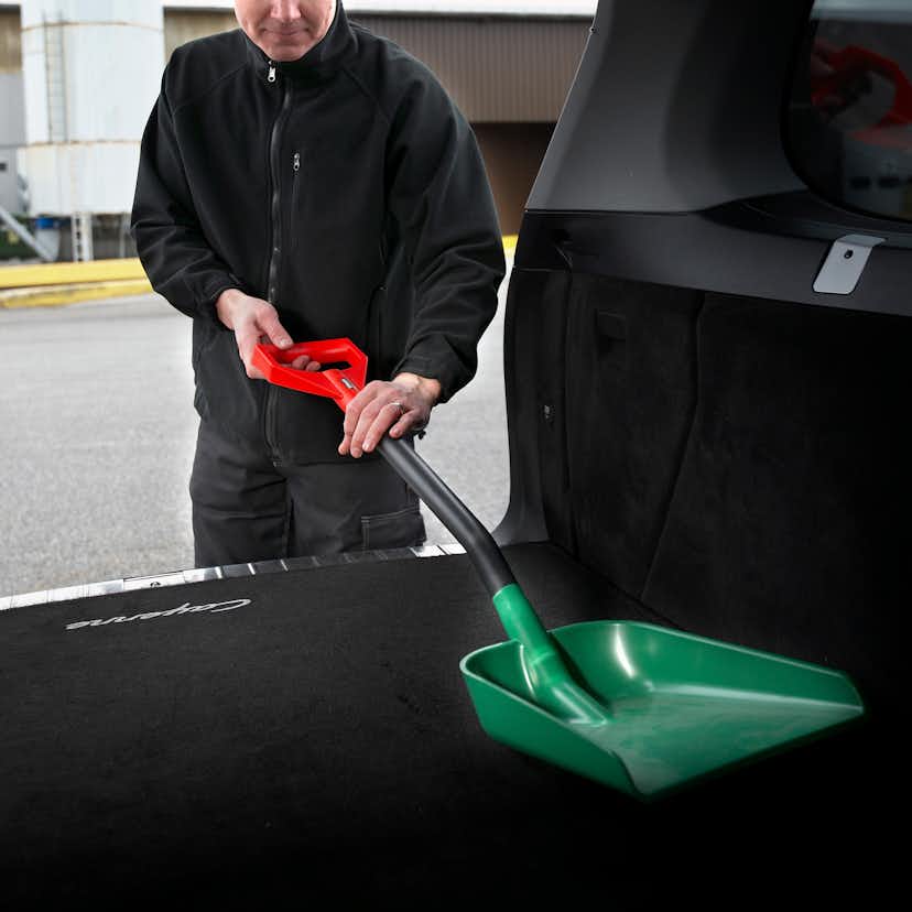 Skyffel Vikan Svart 271 mm