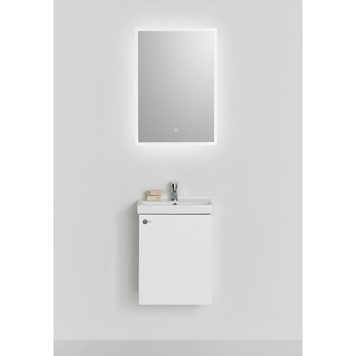 Möbelpaket Hafa Neat 420 med Lucka och Spegel Store Square LED