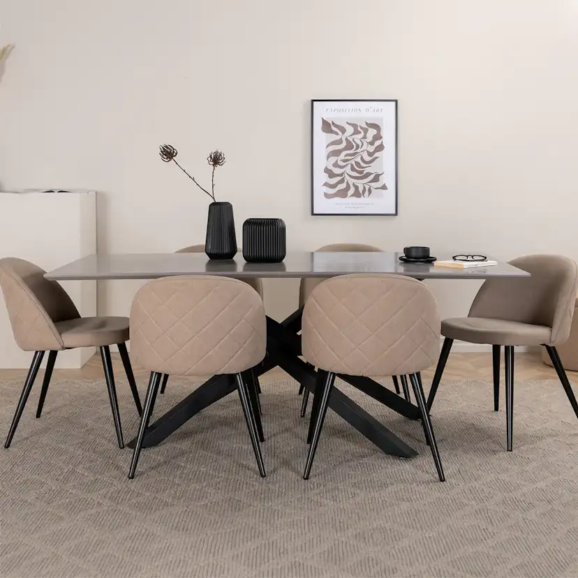 Matgrupp Venture Home med Piata Matbord och 6 Valentina Stitcthes Matstolar