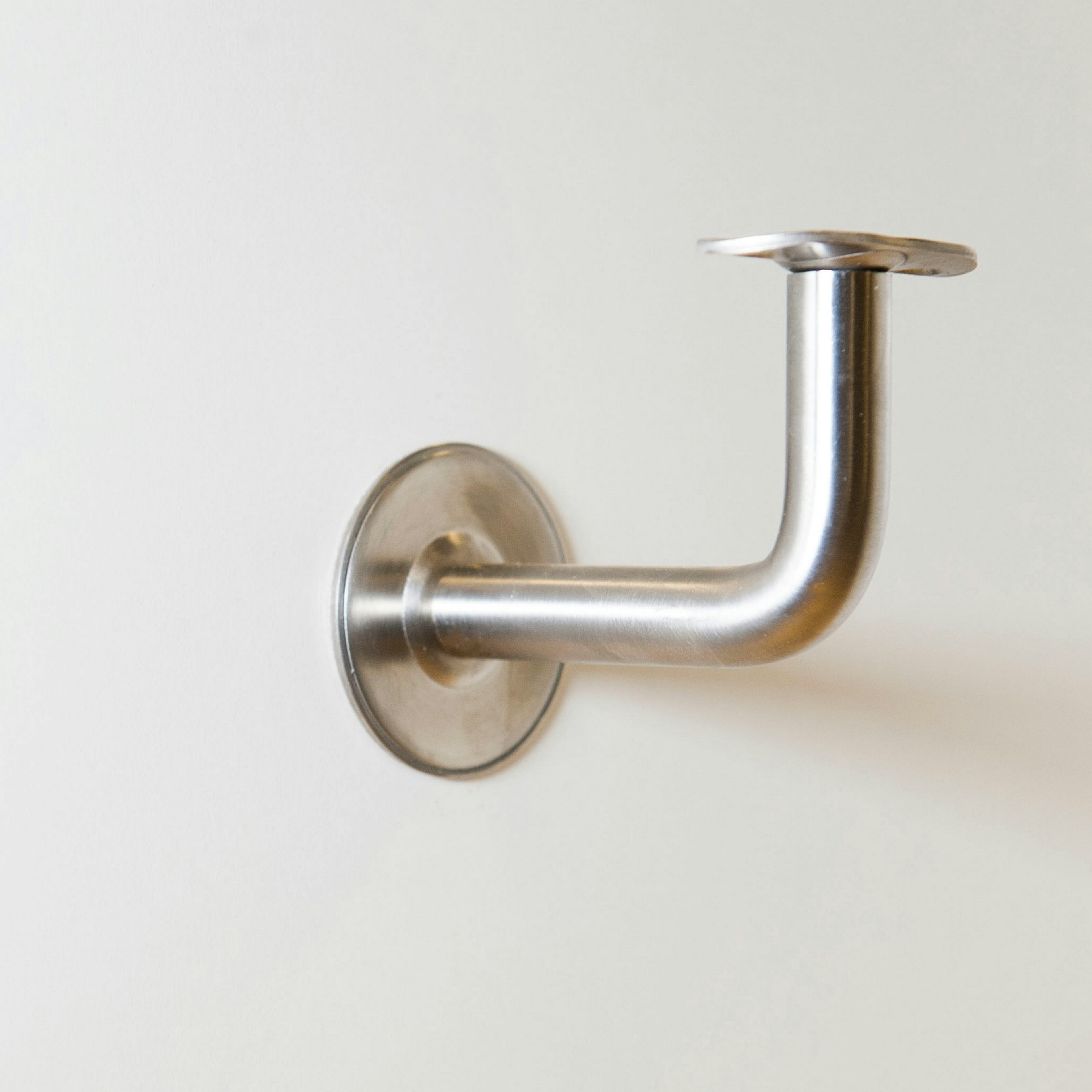 Väggfäste Herrljunga Ledstångsfabrik 860-RF för Utomhusbruk