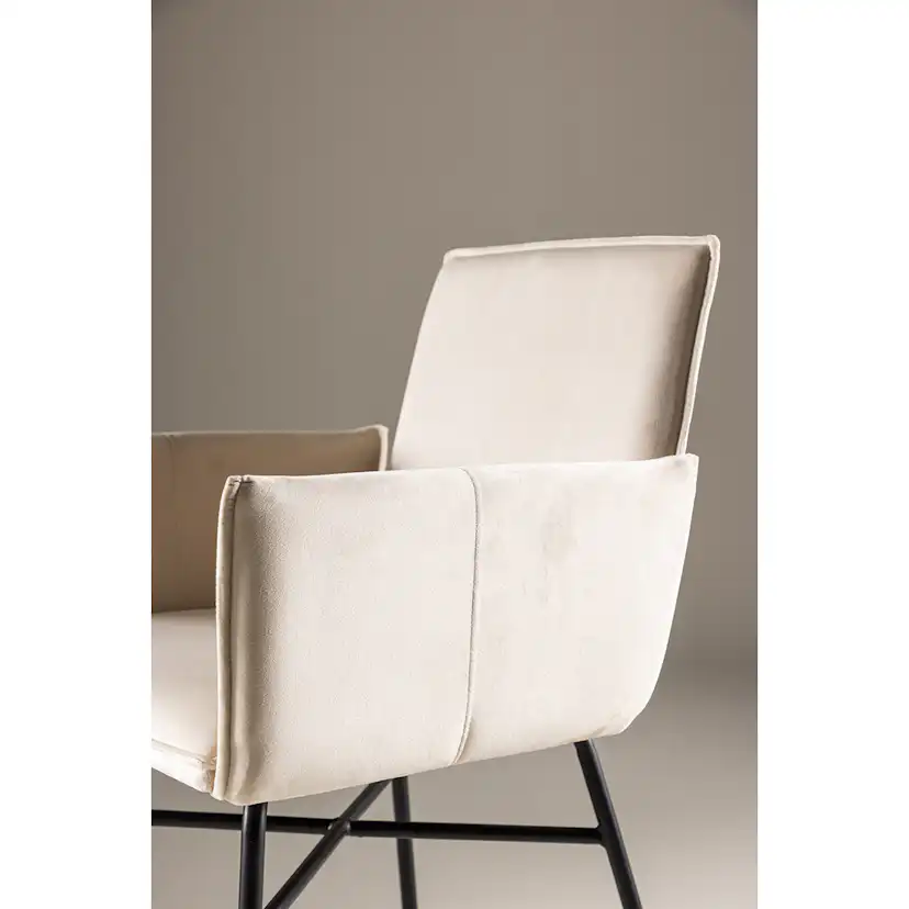 Matstol Venture Home Petra