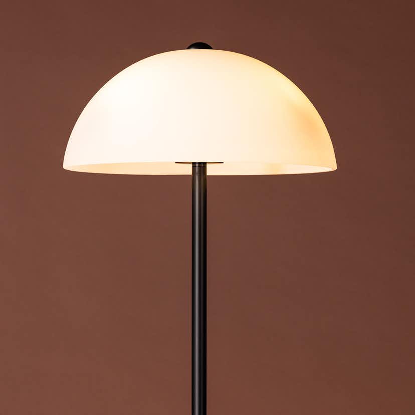 Golvlampa Venture Home Ferrand