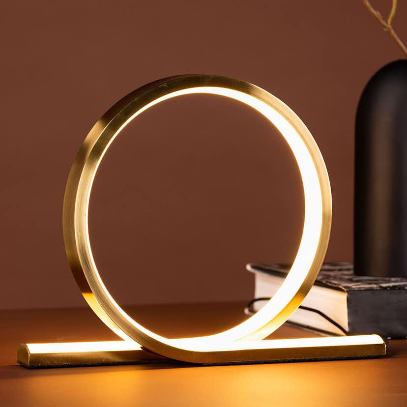 Bordslampa Venture Home Saunier