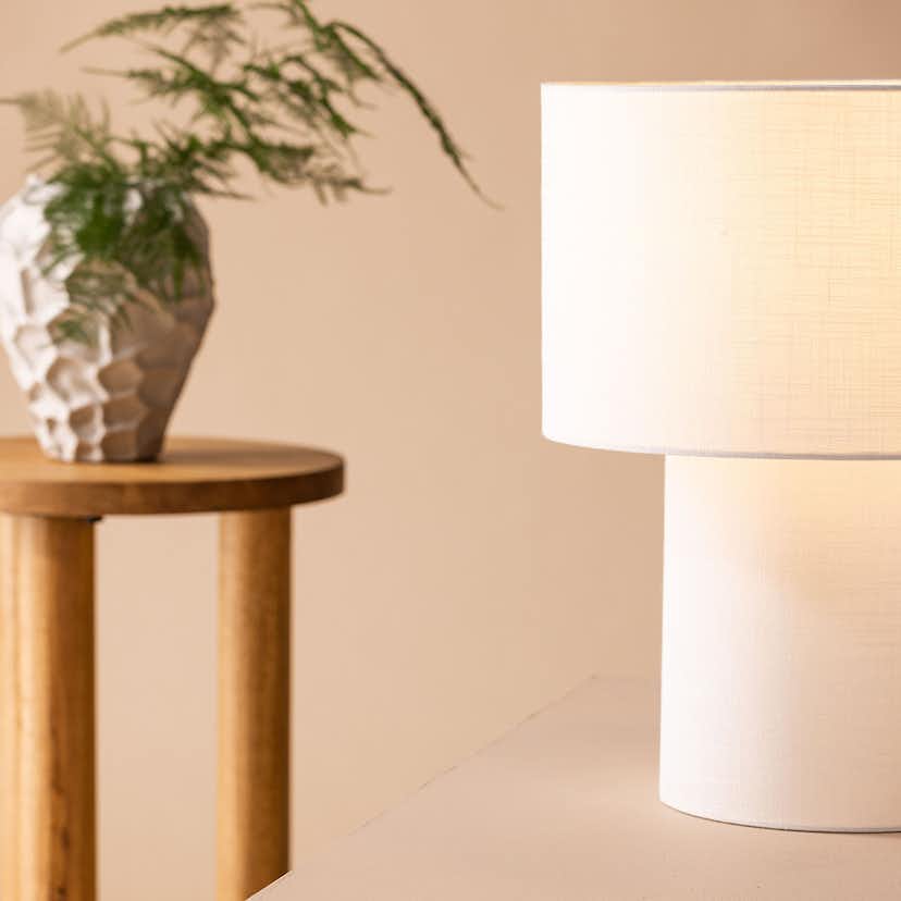 Bordslampa Venture Home Globia