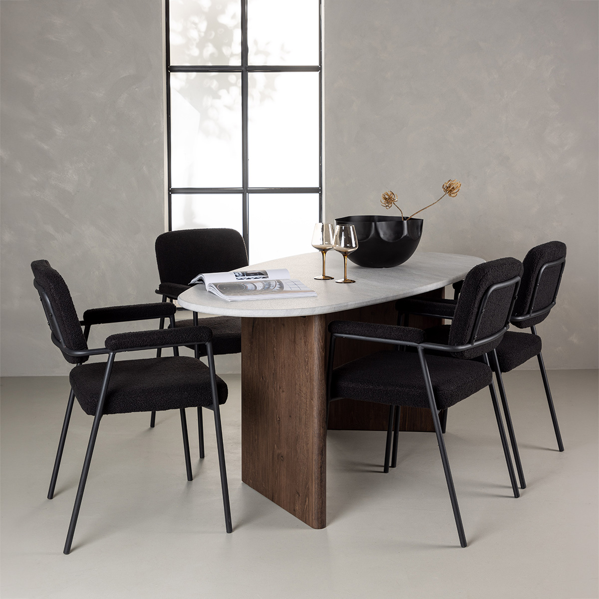 Matgrupp Venture Home Grönvik med 4 Yesterday Stolar