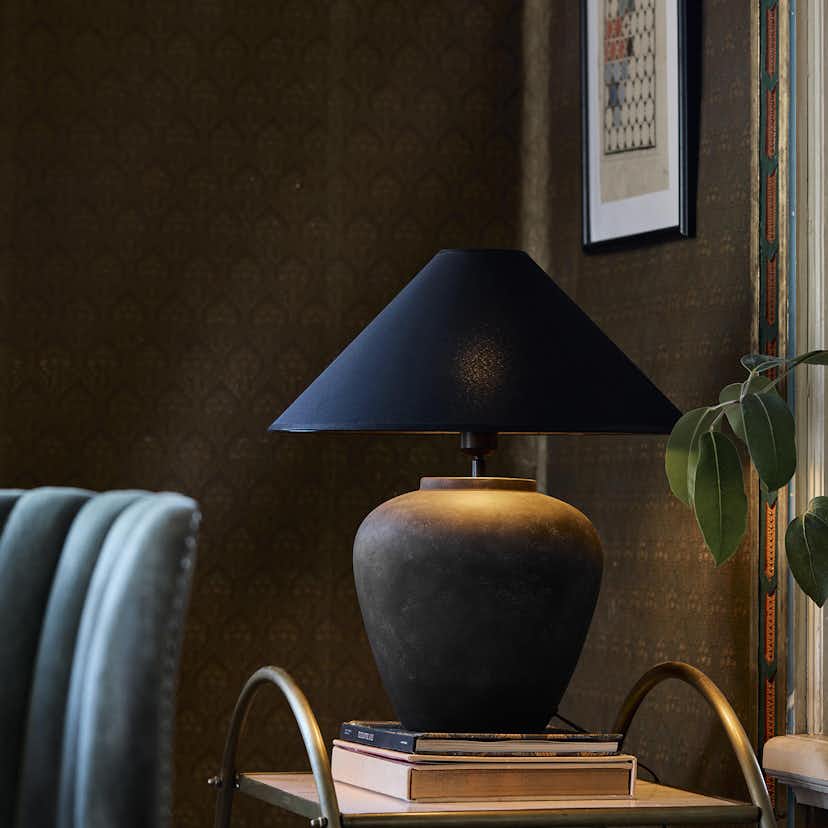 Lampfot PR Home Lilly