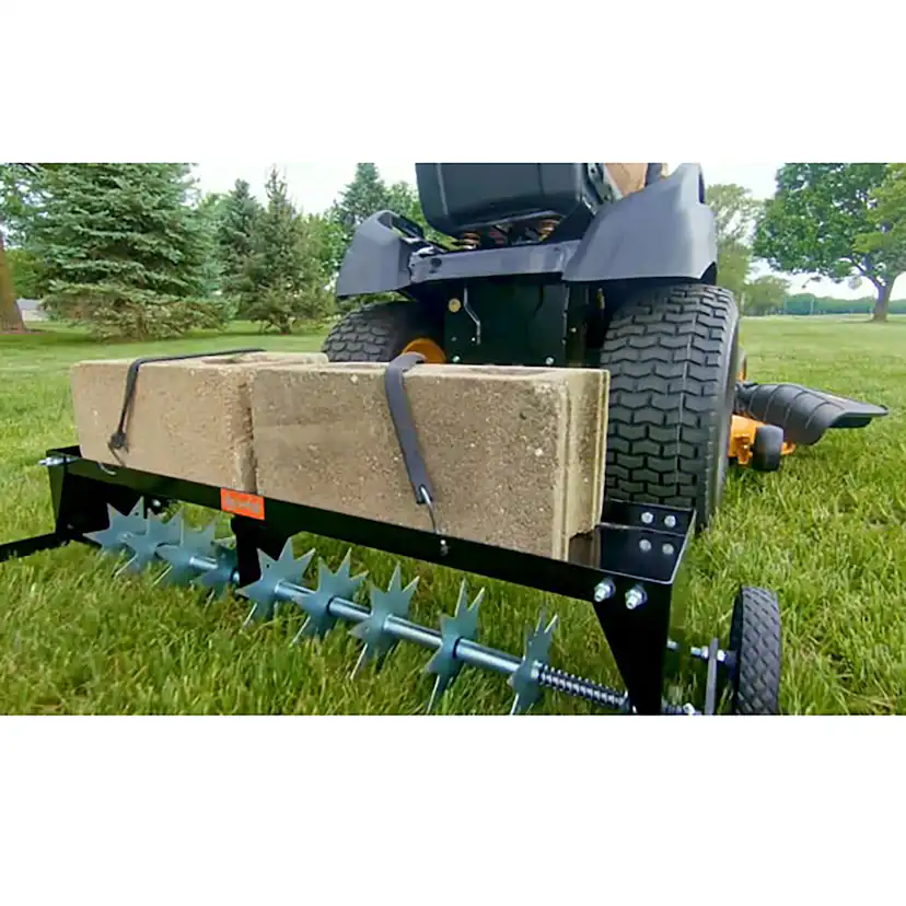 Vertikalskärare Agri-Fab Bogserad