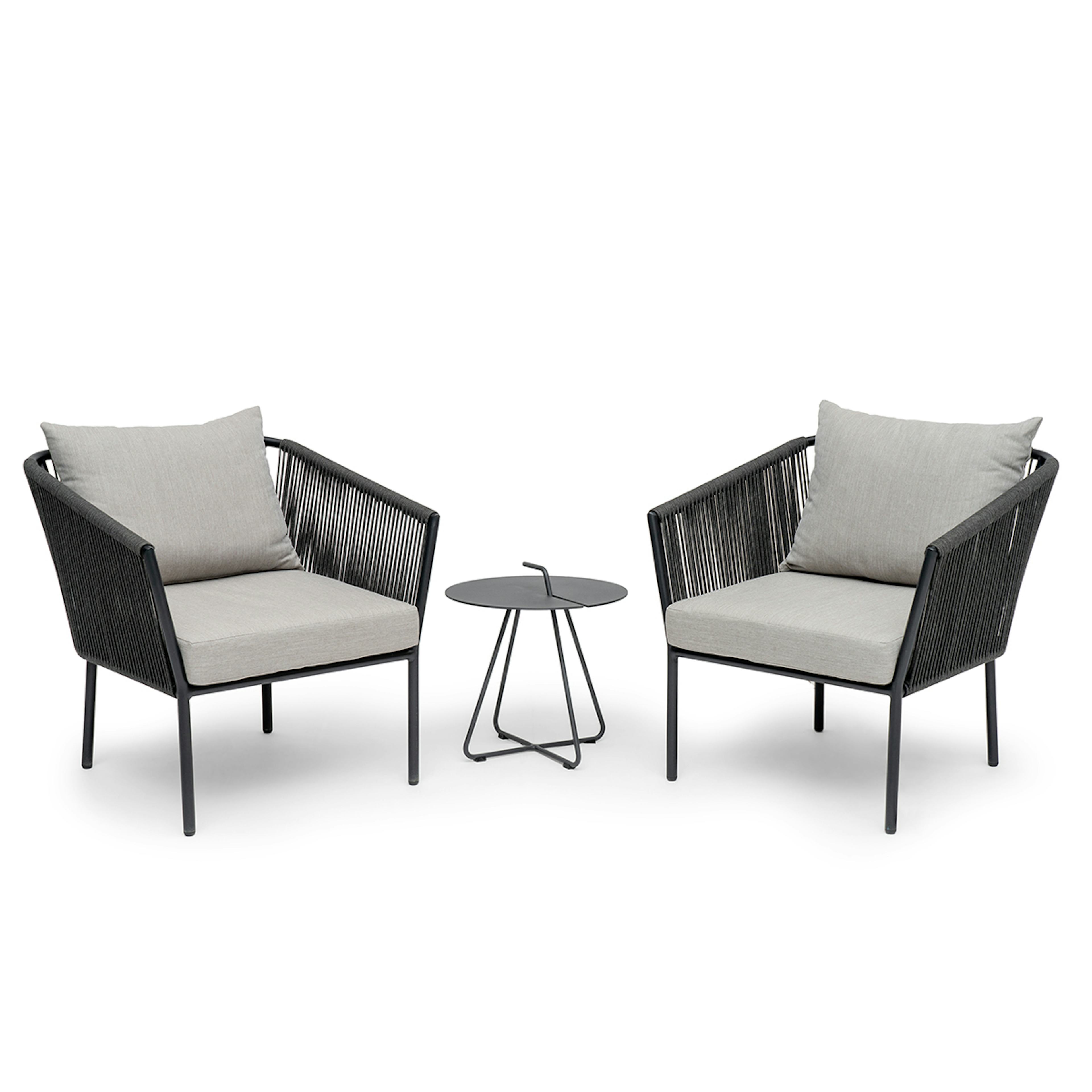 Caféset Hillerstorp Sandholma med 2 st Lersund Trädgårdsfåtöljer