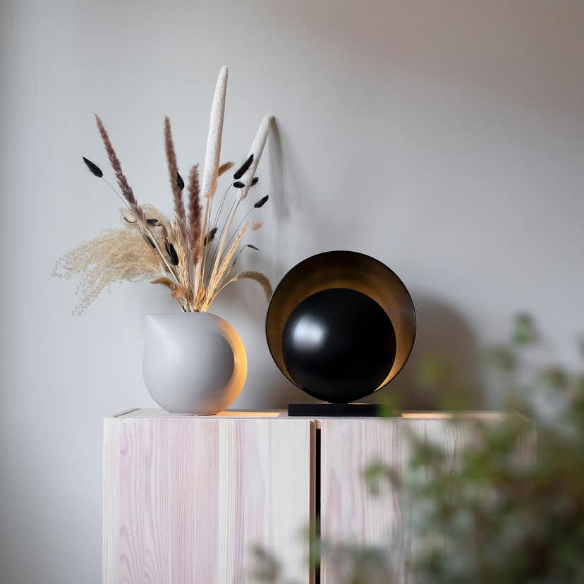 Bordslampa Globen Lighting Orbit