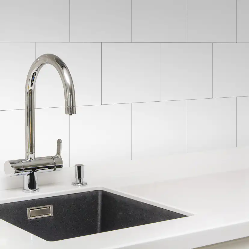 Kakel Color Vit Vågig Blank 20x20 cm