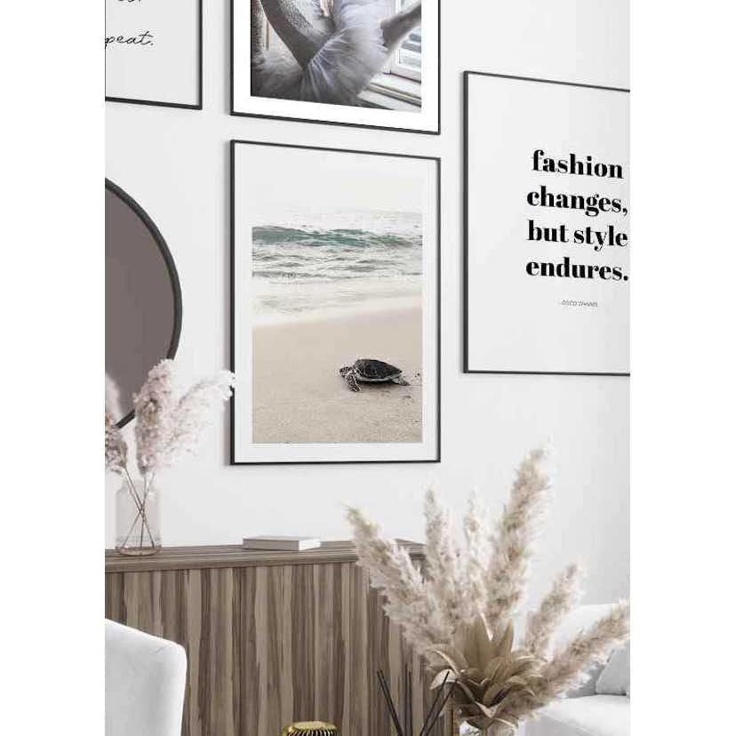 Poster Gallerix Sea Turtle On Beach