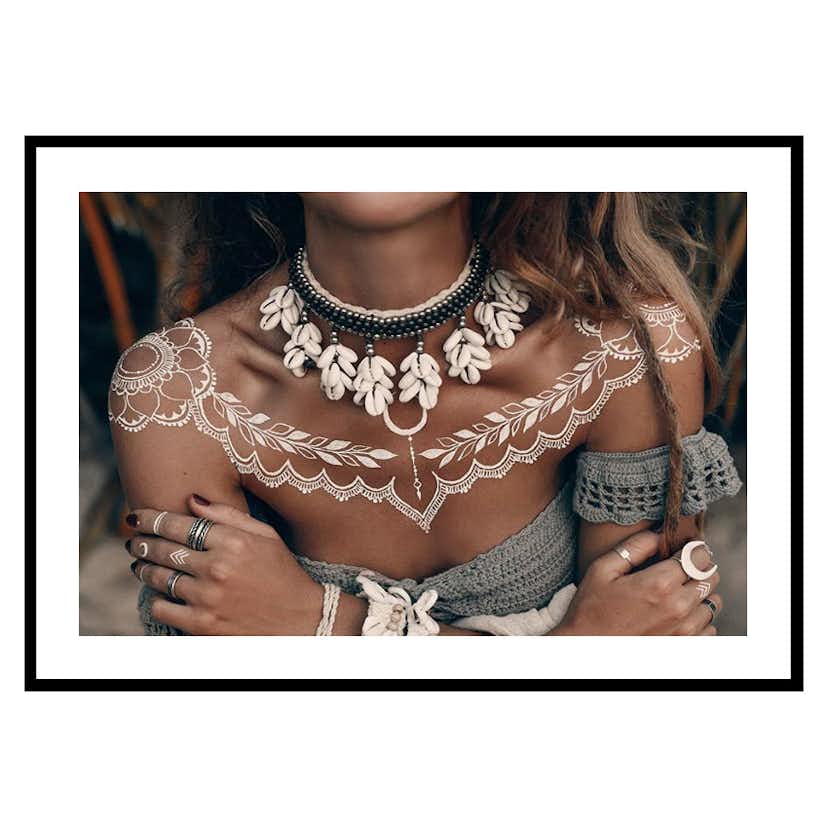 Poster Gallerix Necklace And Ornament