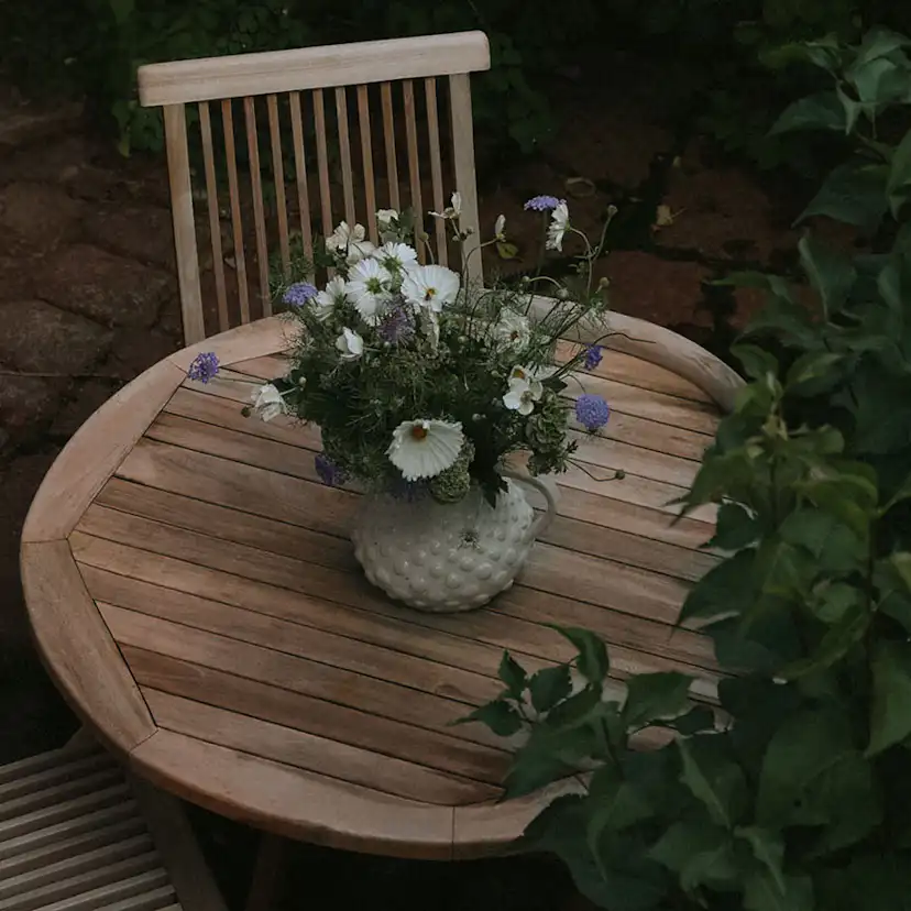 Caféset Hillerstorp Nova med 4st Trädgårdstolar