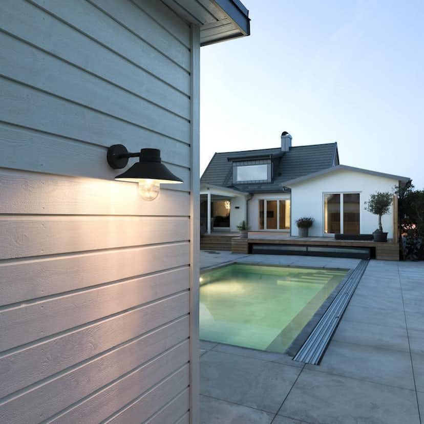 Vägglykta Gnosjö Konstsmide Vega E27 med Skärm