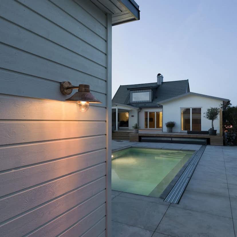 Vägglykta Gnosjö Konstsmide Vega E27 med Skärm