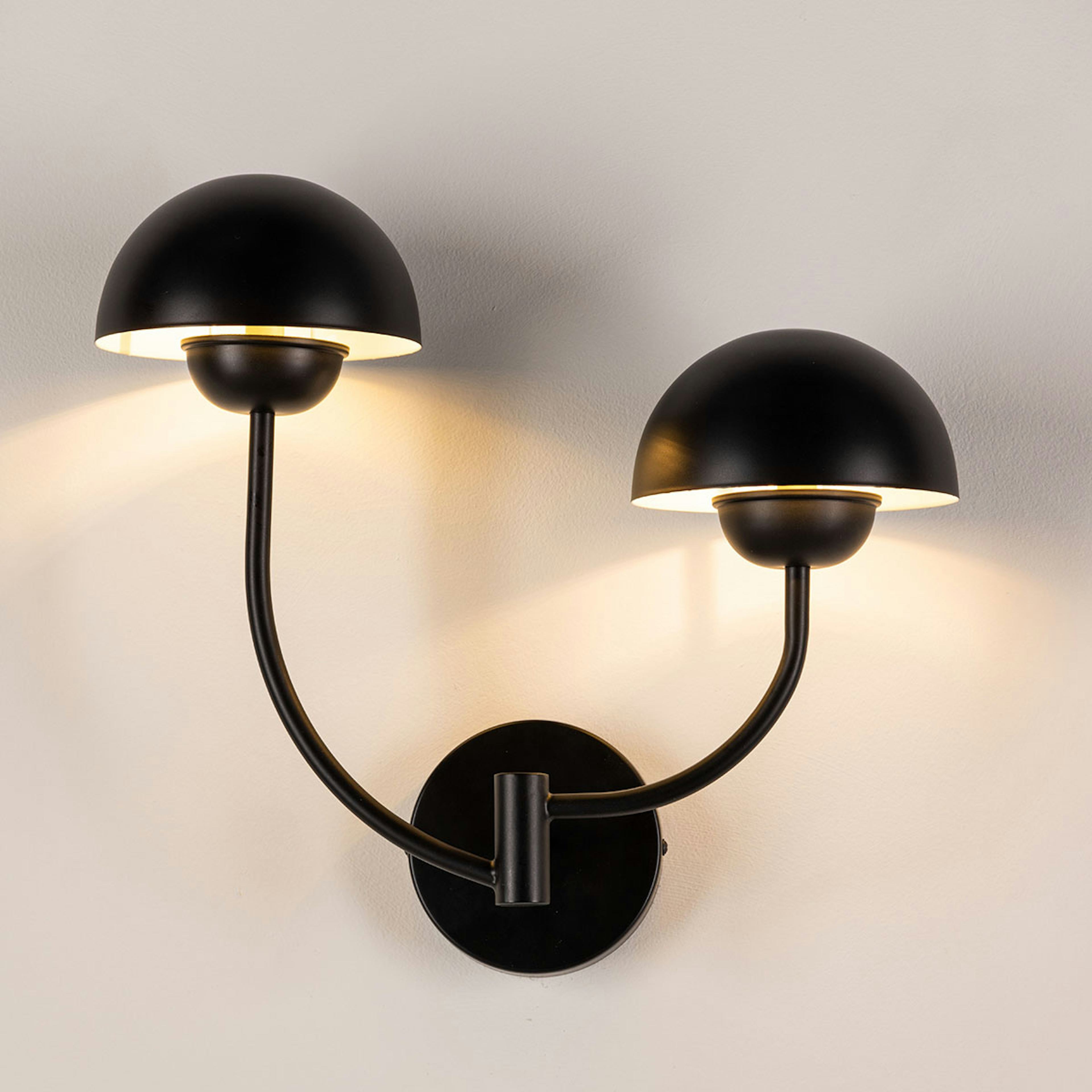 Vägglampa Vind Lyckorna