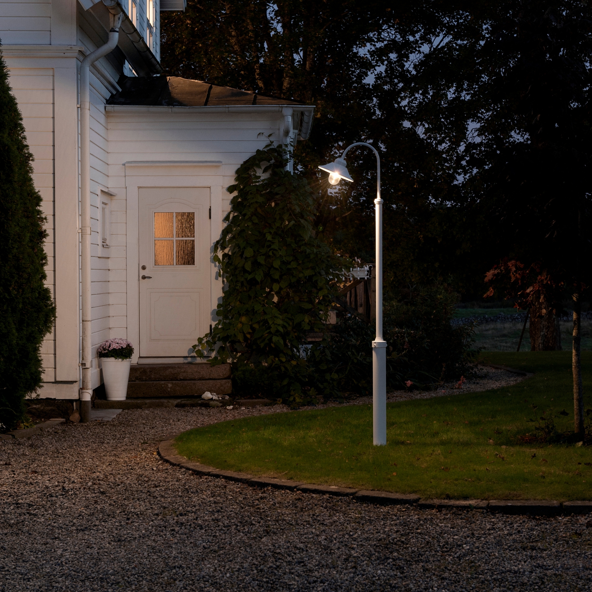 Stolplykta Gnosjö Konstsmide Vega E27 med Stolpe