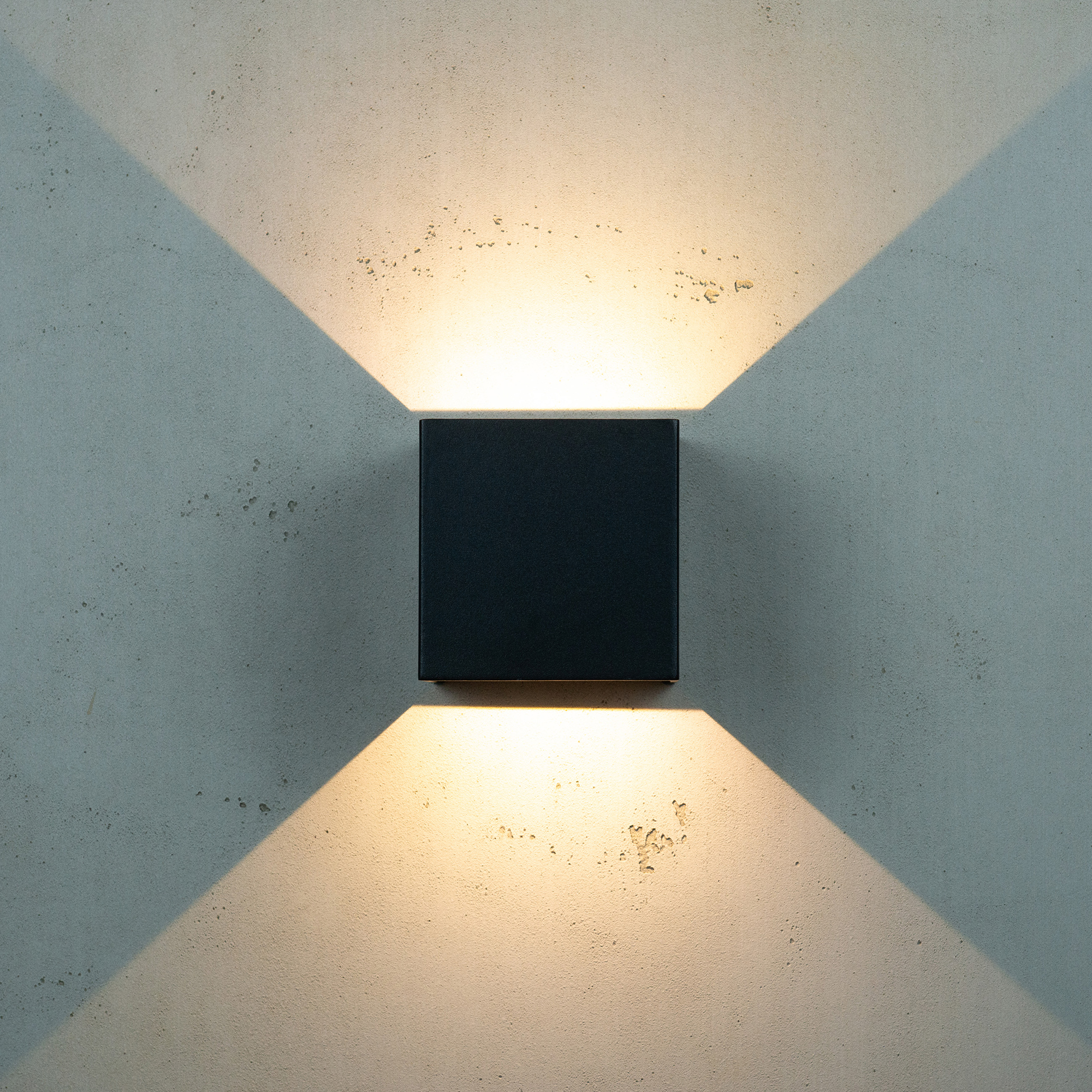 Fasadbelysning Dyberg Larsen Space Venus Upp & Ner