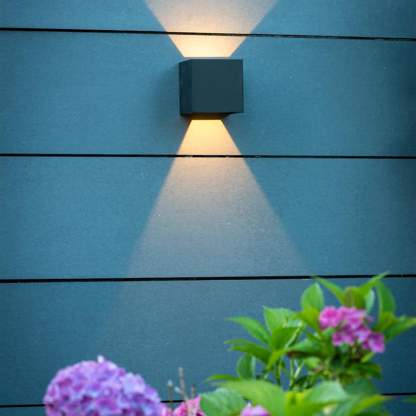 Fasadbelysning Dyberg Larsen Space Venus Upp & Ner