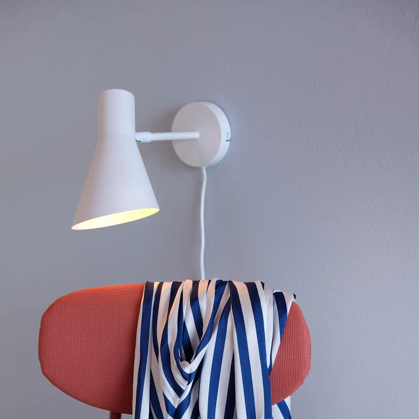 Vägglampa Dyberg Larsen DL12 Vit