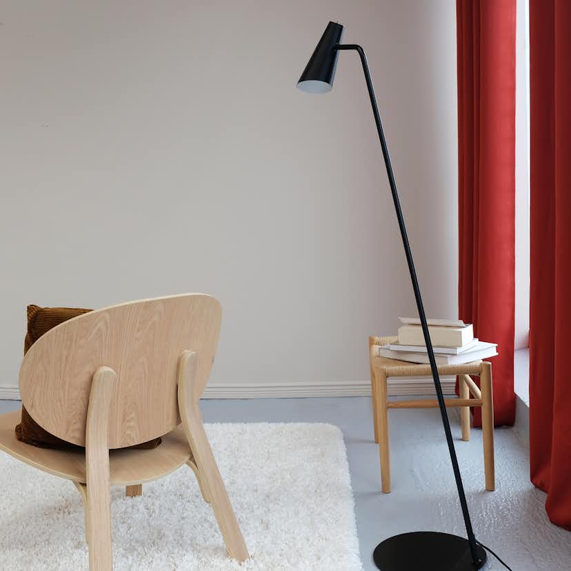 Golvlampa Dyberg Larsen Noa