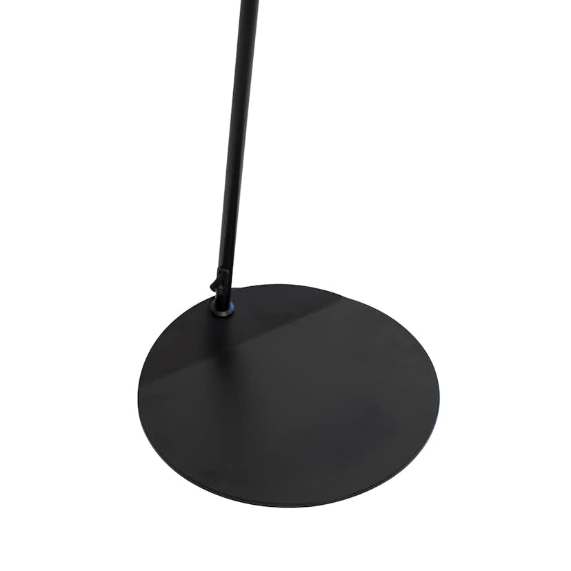 Golvlampa Dyberg Larsen Pallas