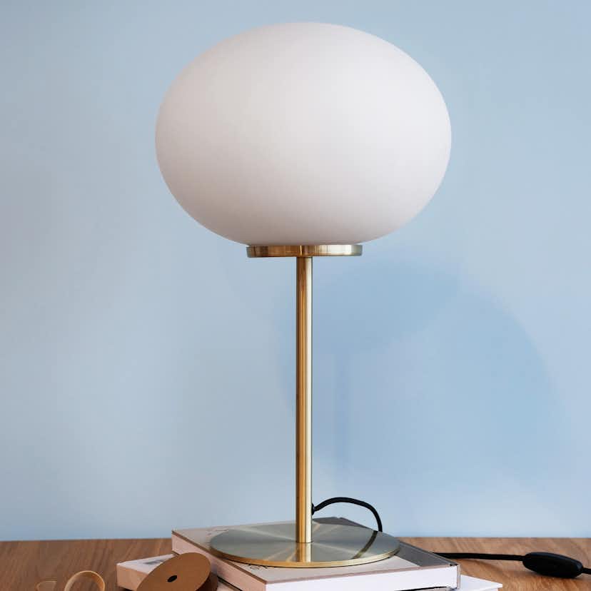 Bordslampa Dyberg Larsen Queen