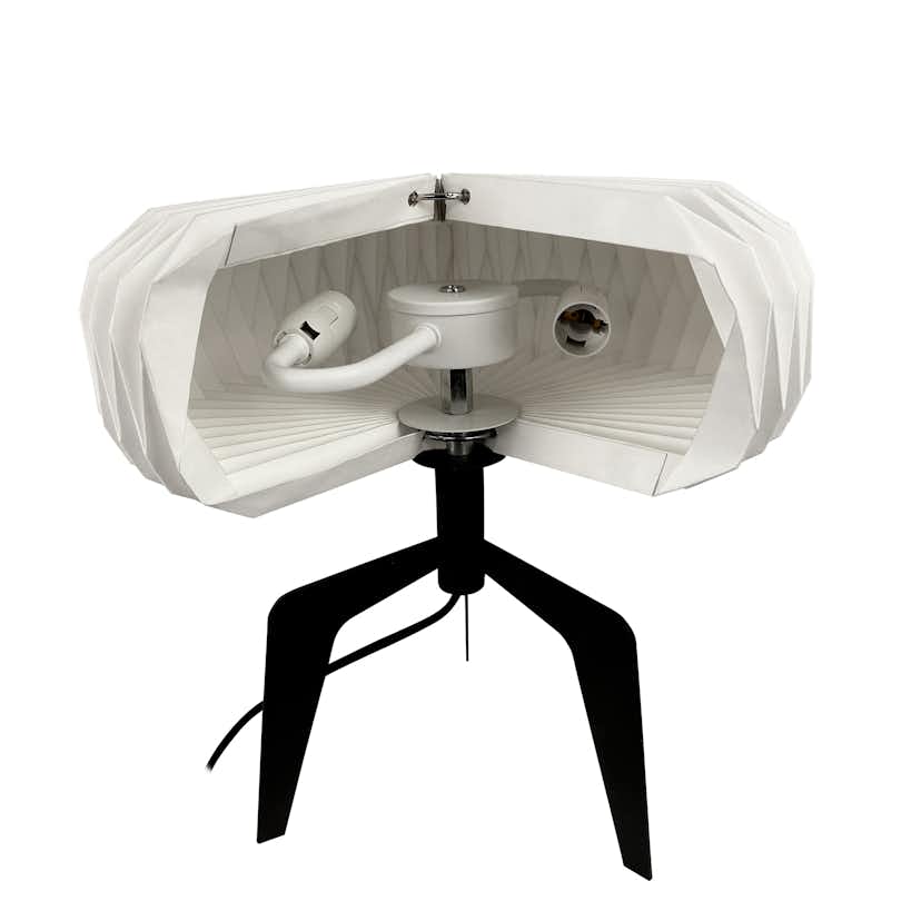 Bordslampa Dyberg Larsen Ventnor med Papperskärm