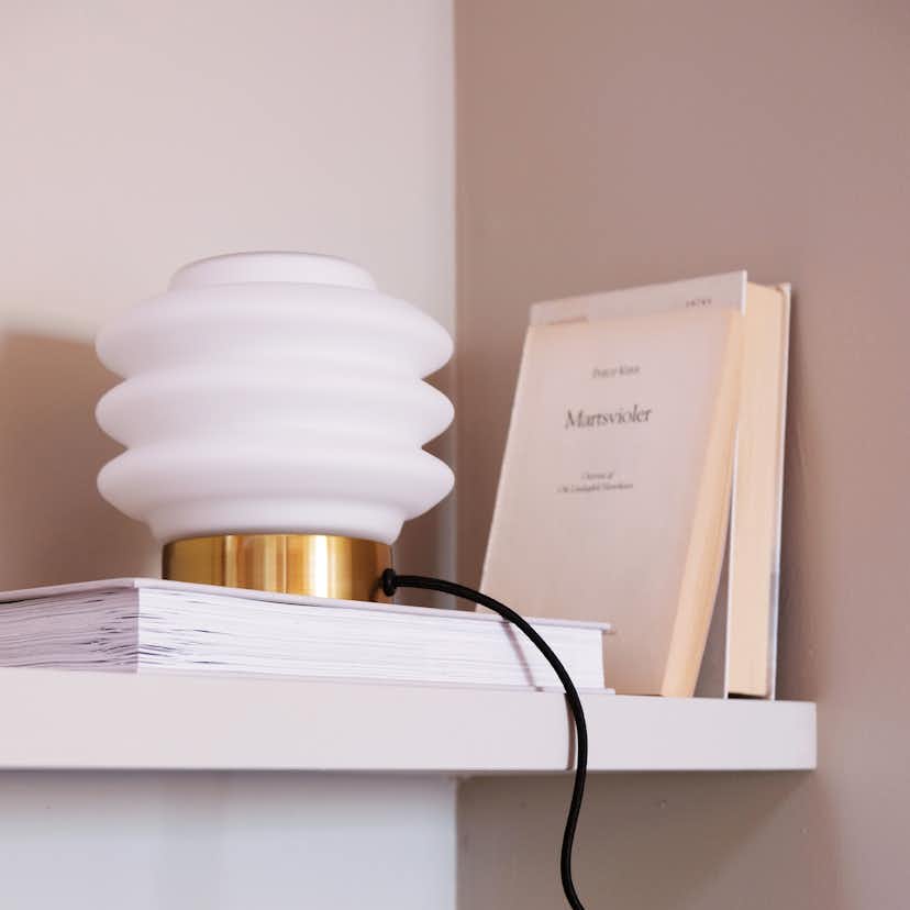 Bordslampa Dyberg Larsen Diva