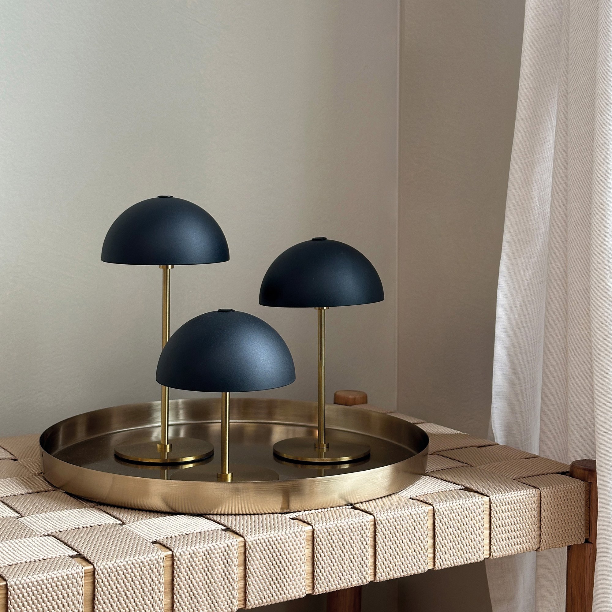 Bordslampa Dyberg Larsen Along Mini 3-pack med Bricka