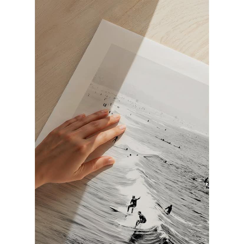 Poster Gallerix California Surfers On Waves B&W