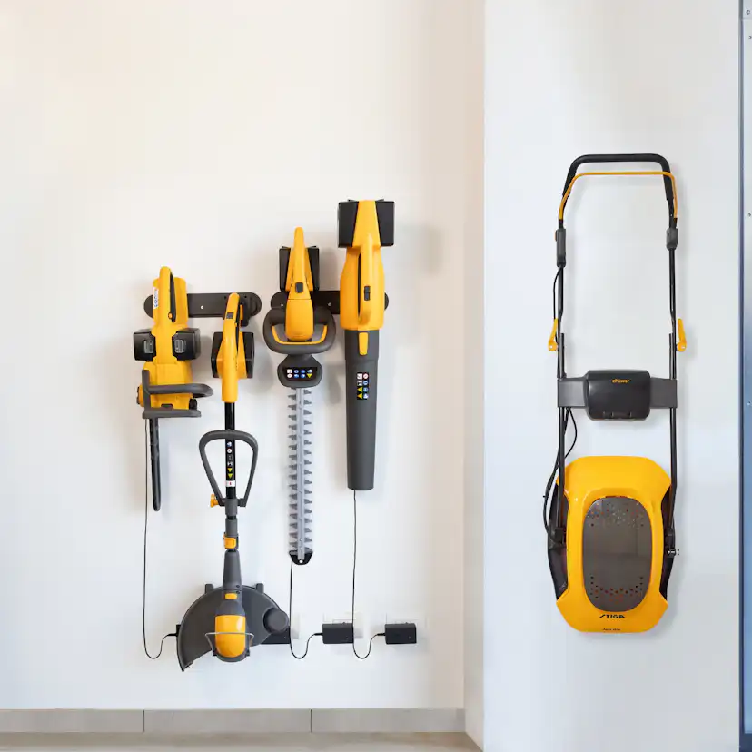 Lövblås STIGA BL300E 20V 2X4,0 Ah Med Batteri