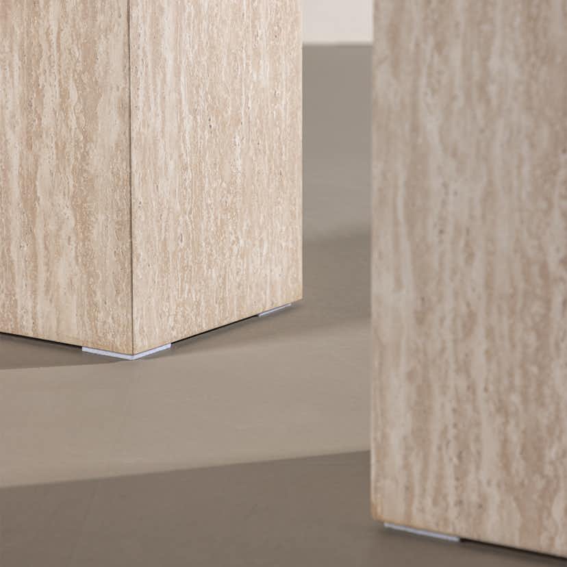 Piedestal Vind Ramsvik Travertine 95 cm