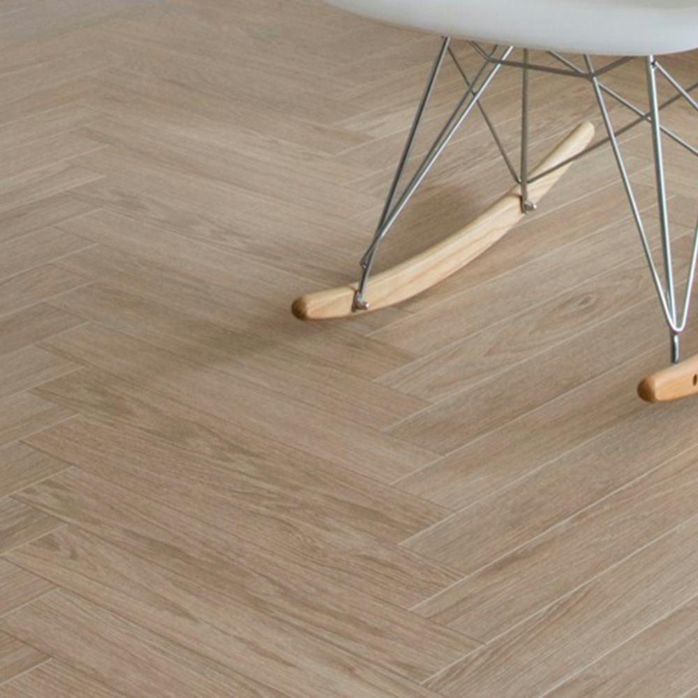 Laminatgolv BerryAlloc Chateau+ Charme Ljus Natur A+B Fiskbensgolv